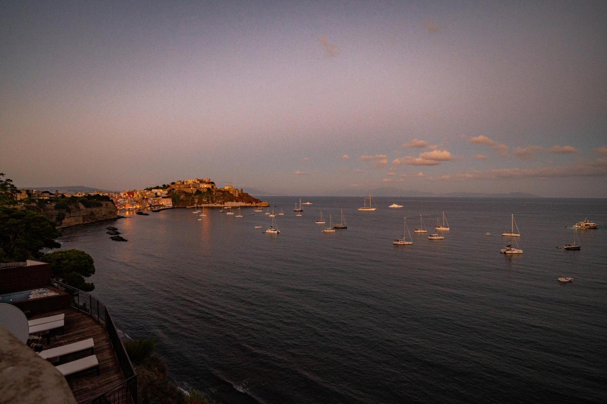 Hotel Fuorimare Dimora Storica Procida Exterior foto